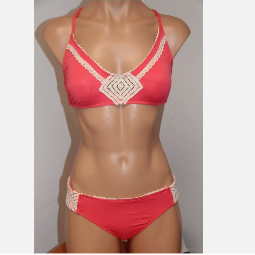 NWT Lucky Brand Swimsuit Bikini 2pc set Sz L CRL coral